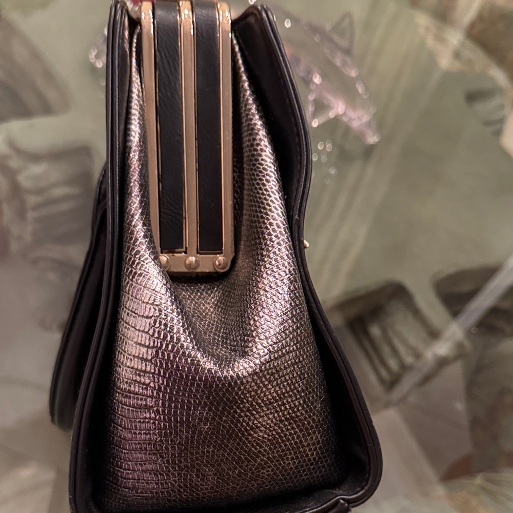 Chic Black Leather Satchel - Picture 7 of 8
